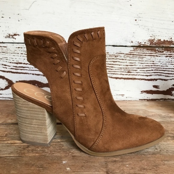 NWT Ccocci Luck Suede Tan Bootie 8 - Picture 2 of 7